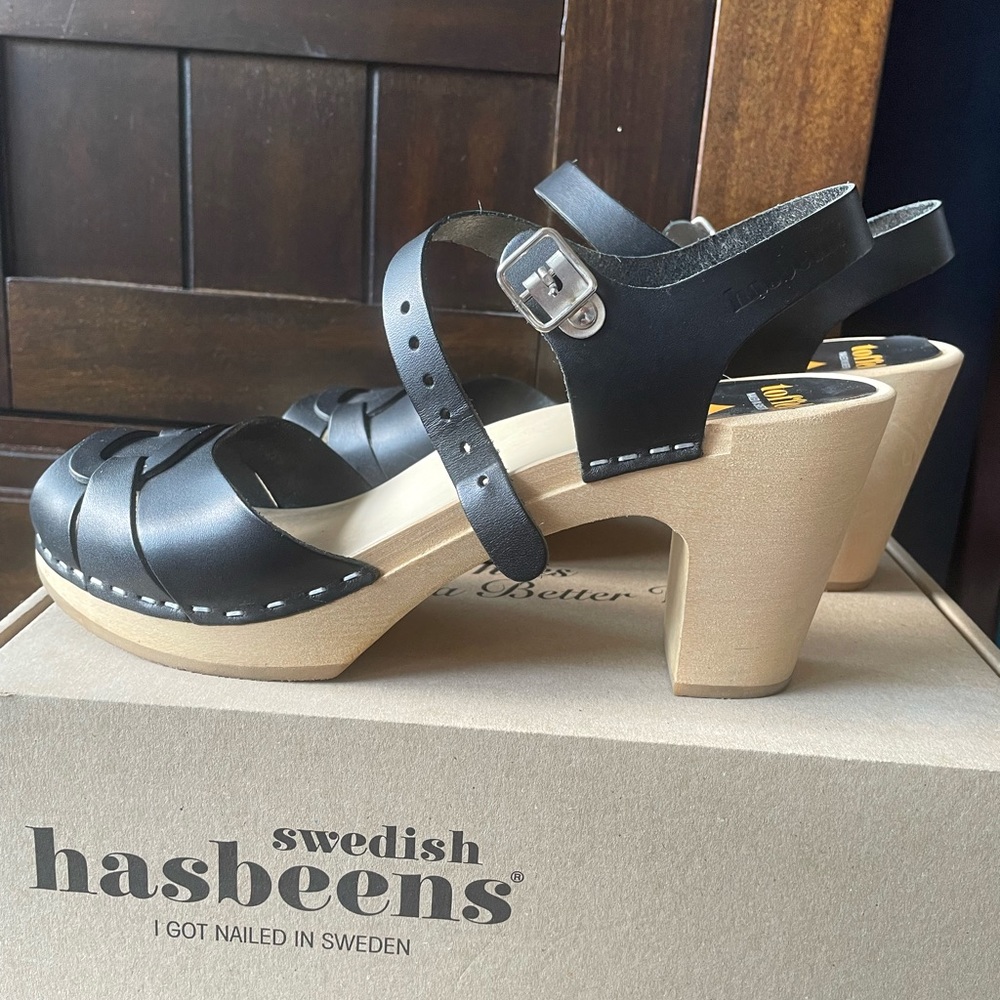 Swedish Hasbeens peep-toe clog sandals - size 8.5
